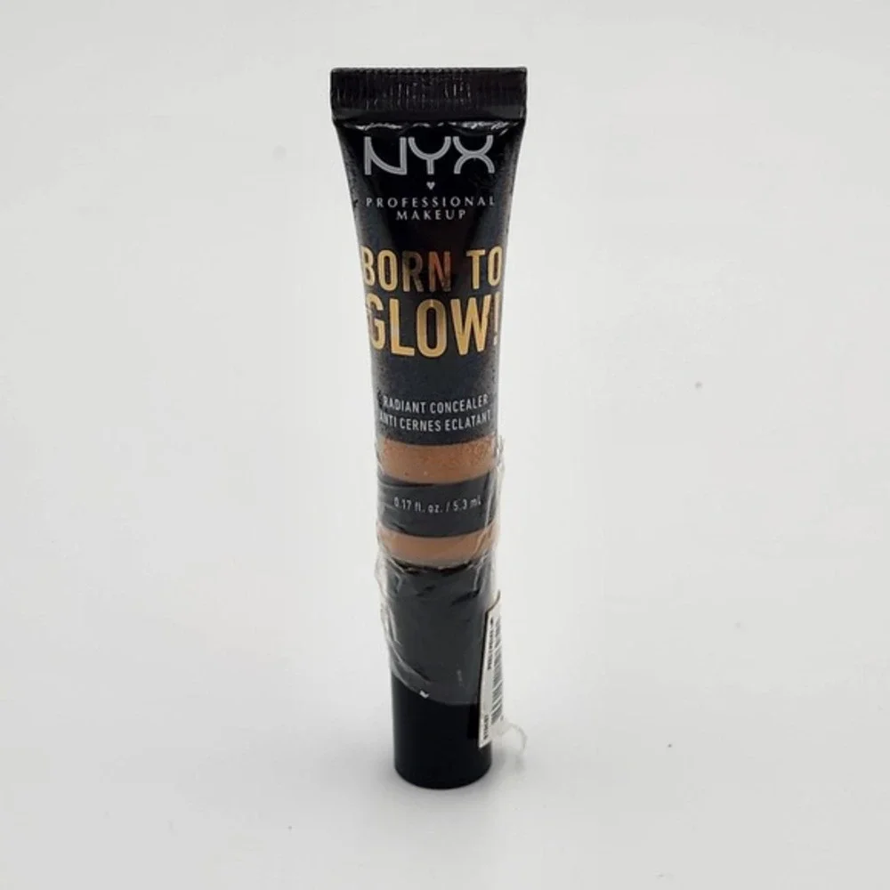 NYX Born To Glow Radiant Concealer Natural BTGC07 .17 Fl Oz New Seal Damaged